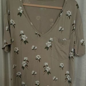 Kyte baby women’s v neck